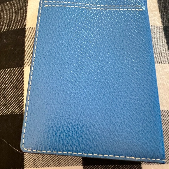 Kate Spade leather passport holder - Picture 2 of 4